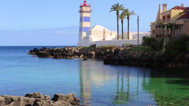Vista panor&acirc;mica do farol de Santa Marta em Cascais Portugal