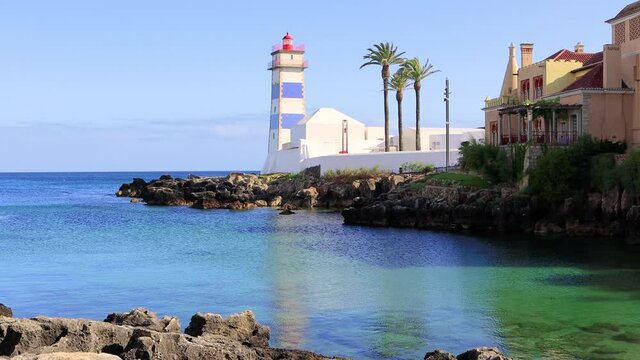 Vista panor&acirc;mica do farol de Santa Marta em Cascais Portugal