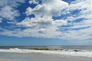 Fototapeta na wymiar Beautiful ocean and sky view on Atlantic coast of North Florida