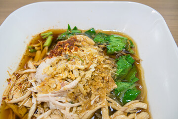 Shred chicken with noodles