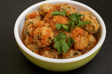 delicious meatballs with sauce tomate