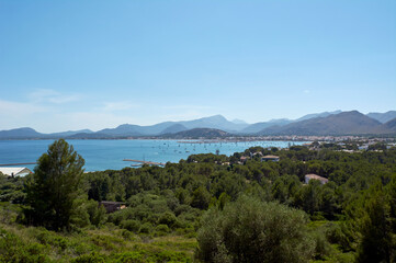Fototapeta na wymiar view of Pollensa bay, Nautical activities