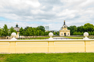 Białystok Podlasie pałac park branickich Mur murek brama portal