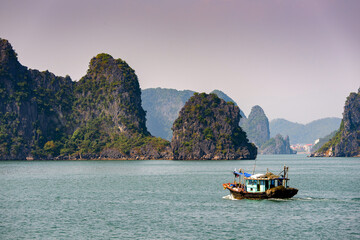 Fototapeta na wymiar It's Halong bay, Vietnam. UNESCO World Heritage