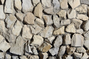 Texture stones are large and of different sizes and shapes