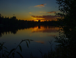 Obraz premium sunset on the lake