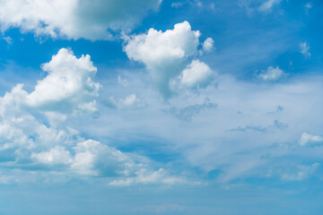 Obraz premium Copy space summer blue sky and white cloud background.