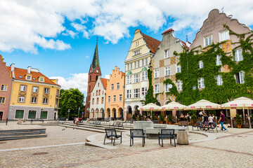 Olsztyn Warmia Mazury Kamienice rynek starówka stare miasto plac