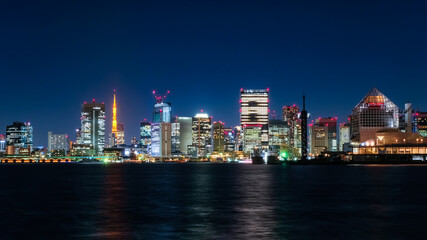 Fototapeta premium 東京 ベイエリアの夜景 豊洲から