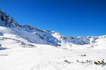 Mountain valley snow, Dolina Pieciu Stawow, High Tatra Mountains, Poland © Milosz Maslanka