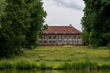 Fototapeta na wymiar Orangerie im Schlossgarten Wiesentheid in Unterfranken, Bayern, Deutschland 