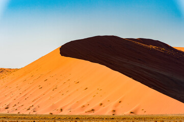 Fototapeta na wymiar It's Beautiful landscape of the Namibia desert, Sossuvlei, Africa.