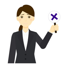 不正解、バツの札を出すスーツの女性