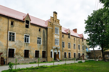 Fototapeta na wymiar The old abandoned prussian castle of Waldau in Kaliningrad, Russia