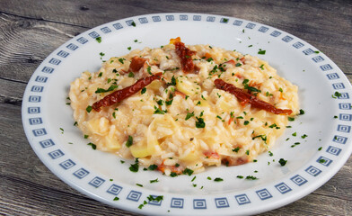 
Risotto with leeks, Taleggio cheese and dried tomatoes