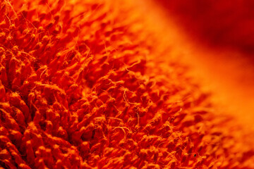 Gros plan d'une fibre textile orange