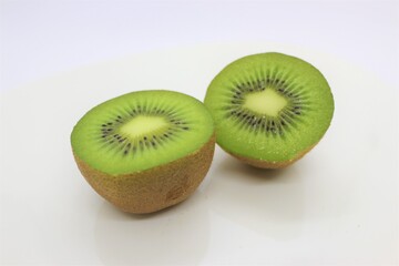 This is a delicious looking kiwi fruit.