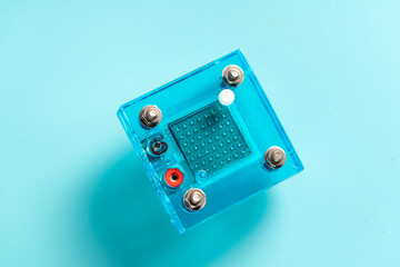 Hydrogen fuel cell. An alternative energy source for the industry