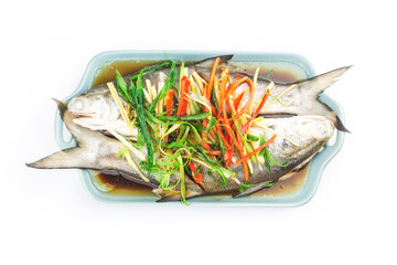 Steamed fish with fresh green onion: Eleutheronema tetradactylum