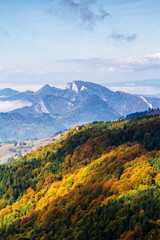 Three Crowns (Trzy Korony) massif in Pieniny Mountains, Poland © Milosz Maslanka