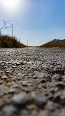 Carretera interurbana de piedra de camino al campo