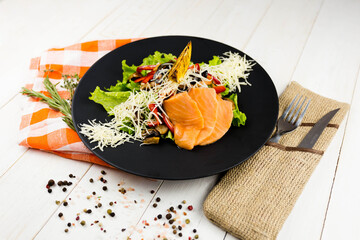 grilled salmon and vegetables salad