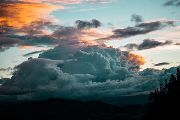 Nubes en el atardecer 