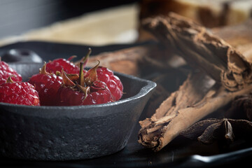 Raspberries and cinnamon, get so close to feel your mix