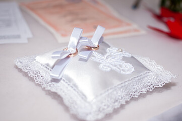 Wedding rings on the pillow for rings
