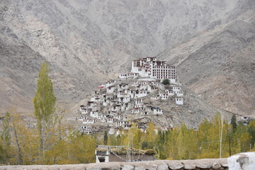 Fototapeta na wymiar monastery in the mountains