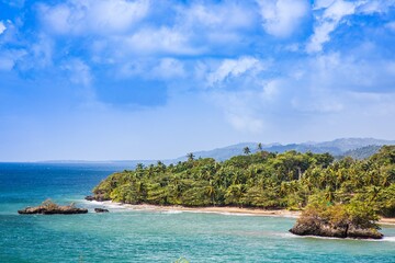 Strand mit Palmen auf der Halbinsel Samana, Dominikanische Republik, Karibik, Lateinamerikas 