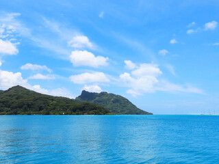 Fototapeta na wymiar Sea views from the French Polynesian island of Huahine Nui.