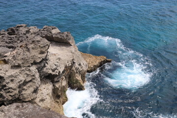 Littoral volcanique &agrave; Nusa Ceningan, Indon&eacute;sie	