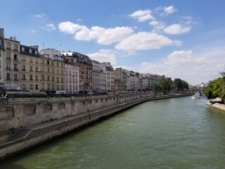 Quai des Grands Augustins, Paris