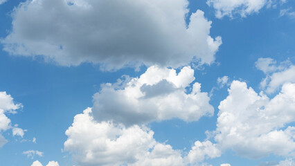 Obraz premium Classic blue sky with clouds background. Space for text.