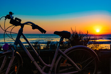 Fototapeta premium Bicycle on beach, active lifestyle.