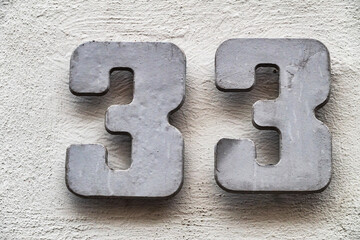 Hausnummer 33