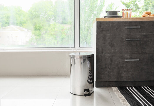 Clean Trash Bin In Modern Kitchen