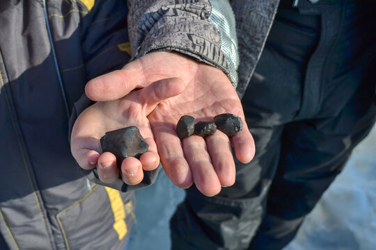 fragments of the Chelyabinsk meteorite found in winter and spring of 2013