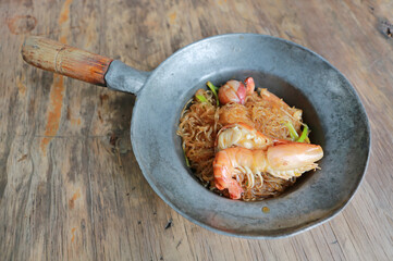 Baked shrimp vermicelli in fry pan, Top view