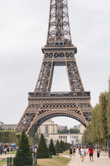 Fototapeta na wymiar View of the Eiffel Tower
