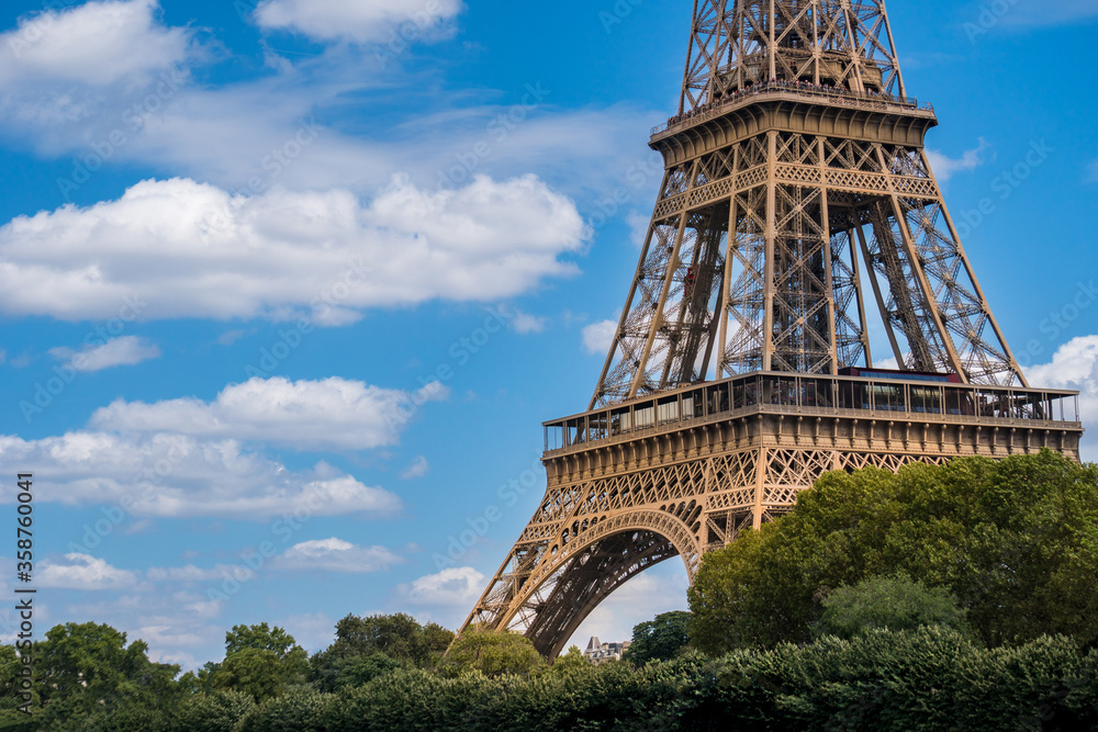 Wall mural view of the eiffel tower