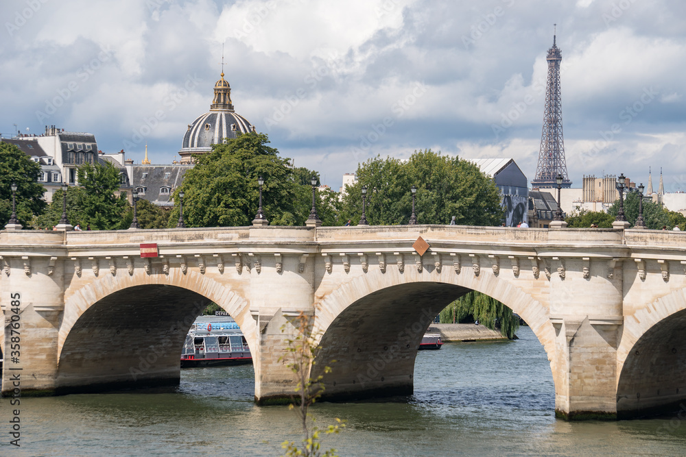 Wall mural view of the eiffel tower