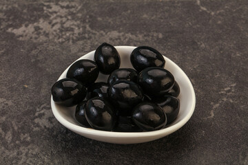 Black olives in the bowl