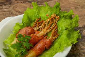 Roasted enoki mushrooms with bacon