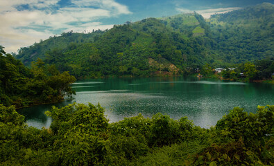 Obraz premium lake in the mountains
