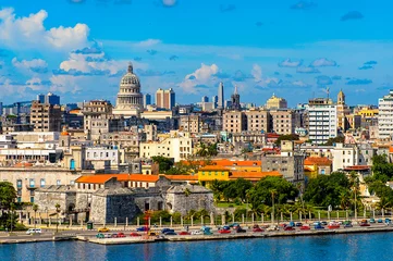 Selbstklebende Fototapeten Panoramic view of Havana, the capital of Cuba © Anton Ivanov Photo