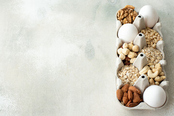 Obraz na płótnie Canvas ingredients for oatmeal cookies in a box
