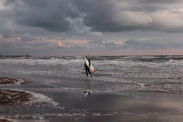 surfing