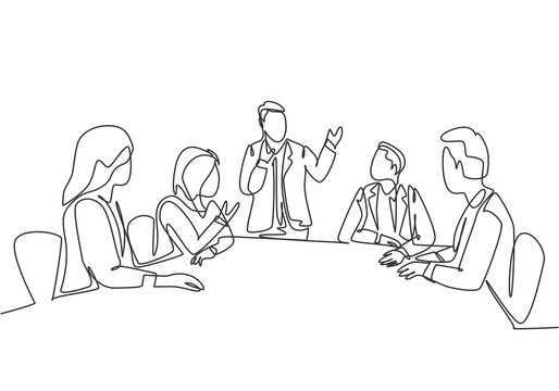 One continuous line drawing of young happy board of directors discussing company profit sharing during meeting. Business training concept. Trendy single line draw design vector graphic illustration